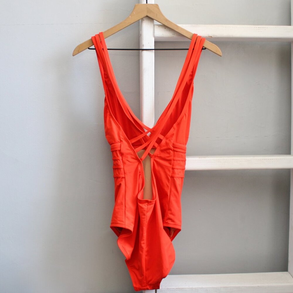 La Blanca Island Goddess Cross Back Mio One Piece Swimsuit Paprika Orange sz 14 - Picture 3 of 5